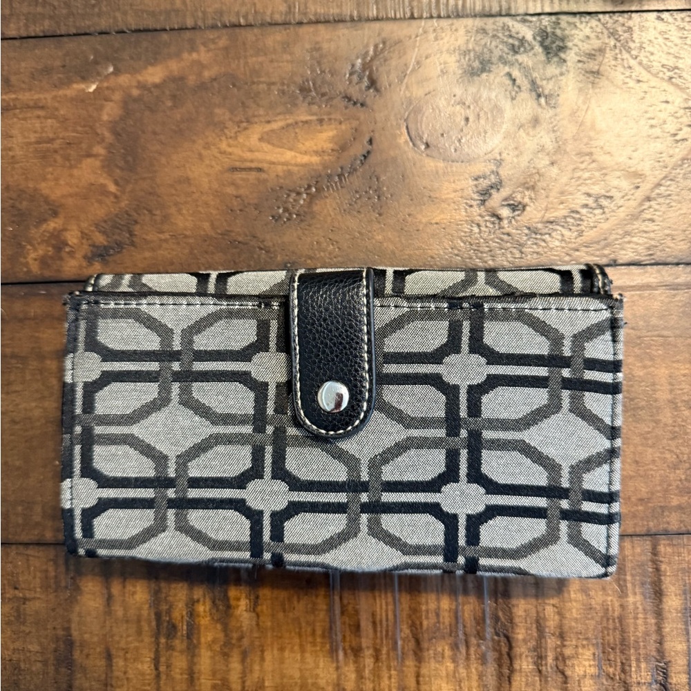 Geometric Patterned Wallet - Picture 3 of 3